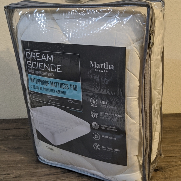 *NWT* Martha Stewart Collection Twin Mattress Pad - Picture 12 of 12